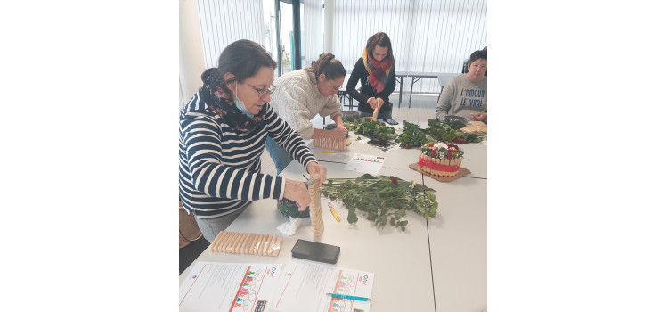 L'atelier de décor floral a ravi ses participantes
