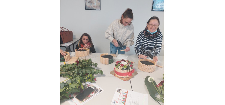 L'atelier de décor floral a ravi ses participantes