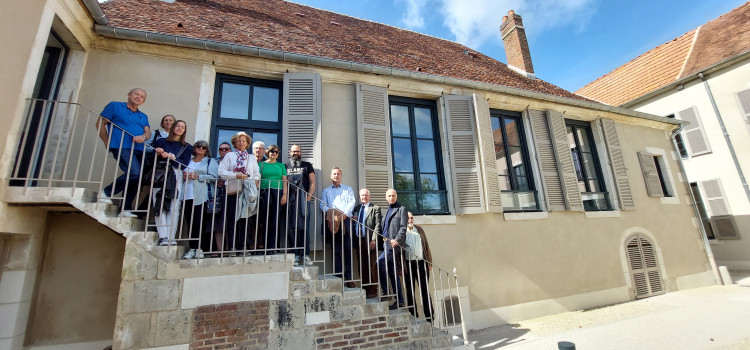 Quelques-uns des nombreux descendants d'Adolphe Binoche réunis à Champs.