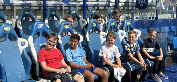 Une matinée pleine de nouveautés à l’AJA pour 8 jeunes passionnés !