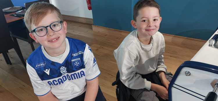 Une matinée magique à l’AJ Auxerre pour nos jeunes supporters !